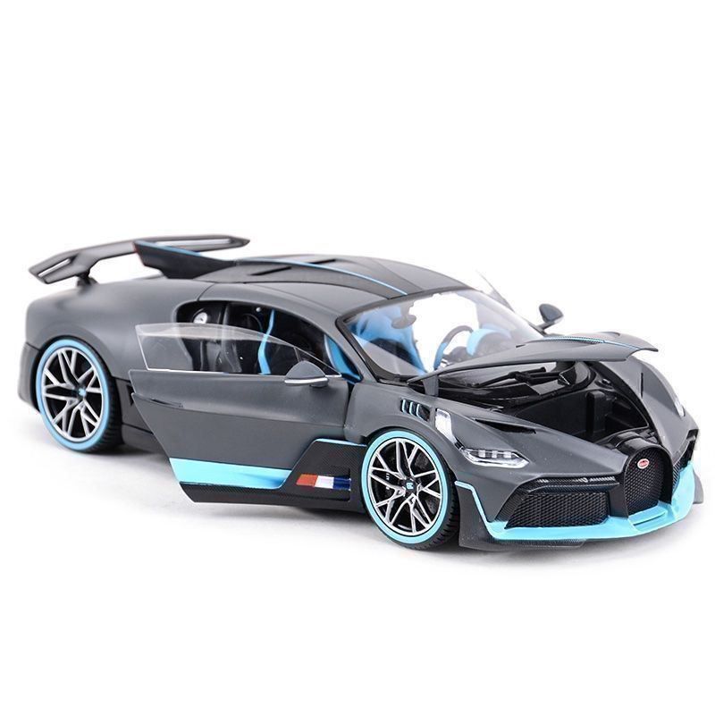 Bugatti Modellini d'auto: Bugatti Divo im Massstab 1:18 – Nuovo e nell'imballaggio originale da Erlenbach im Simmental venduto da Model_box 5