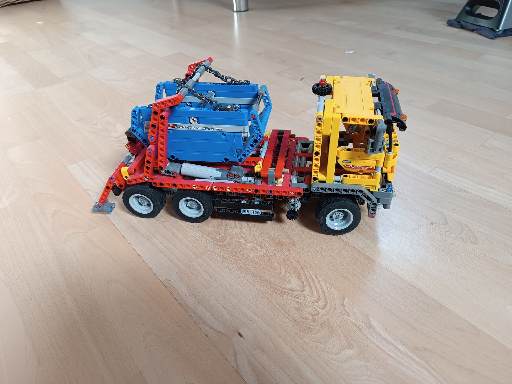 Technics Kit di costruzioni: Lego Technic Container Truck 42024 – Usato da Heiden venduto da anyl 2