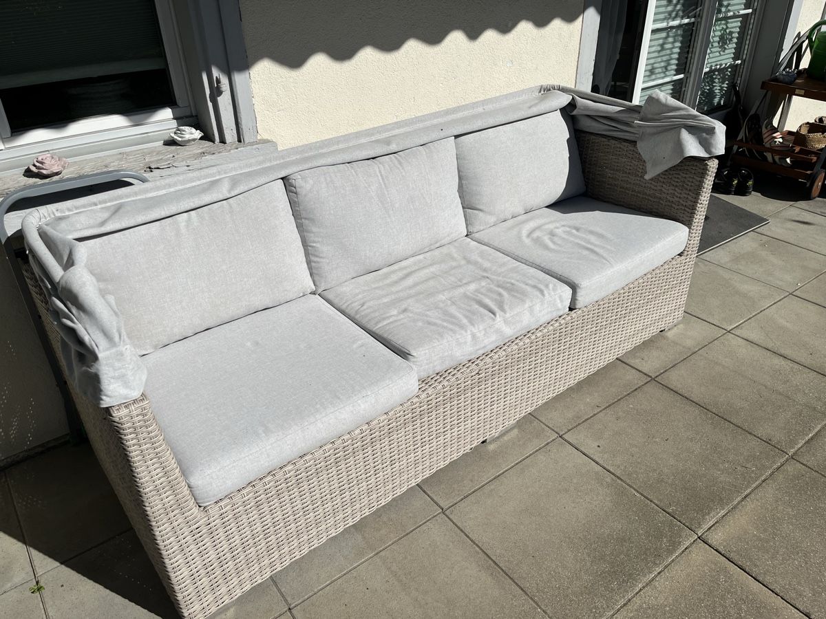 Sedie a sdraio: Lounge Sofa Rattan mit Sonnendach hellgrau gebraucht – Usato da Pfyn venduto da jolex2000 1