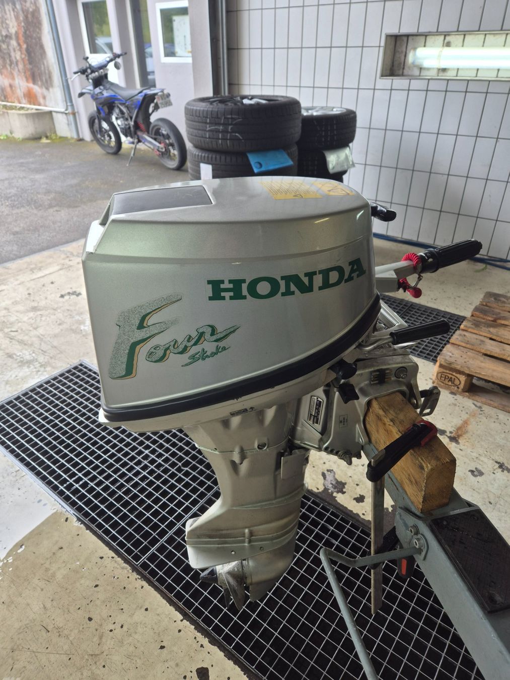 Honda Motori: Aussenborder Motor 8 PS  Honda BF8BX 4Takt. – Usato da oberrohrdorf venduto da Dragi00 2