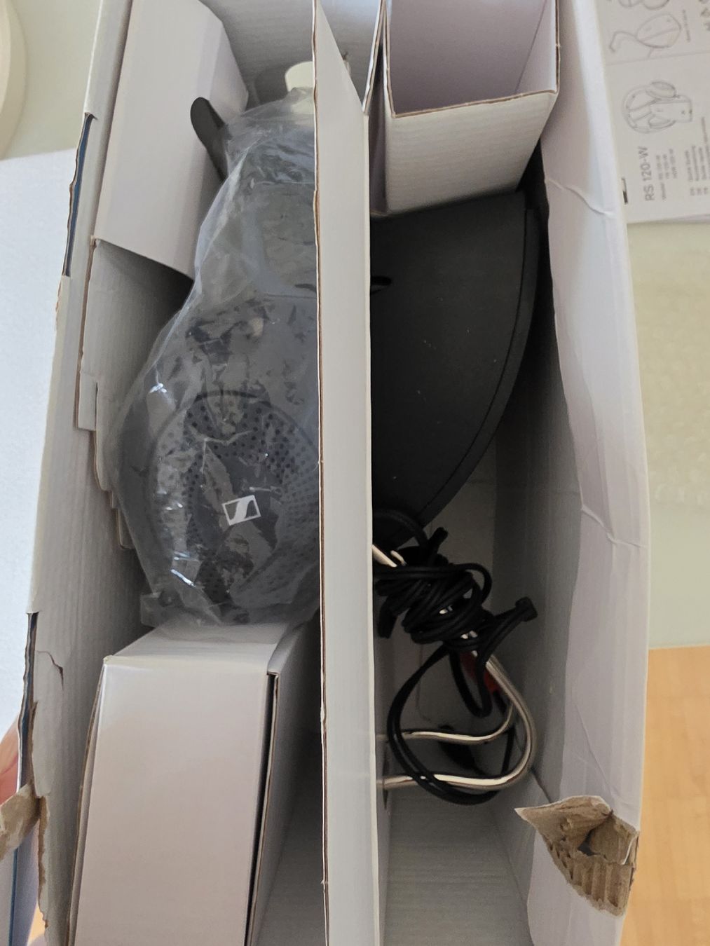 Sennheiser Casques audio: TV Kopfhörer Sennheiser – Neuf avec emballage d'origine à Lausen par LuBo456 1