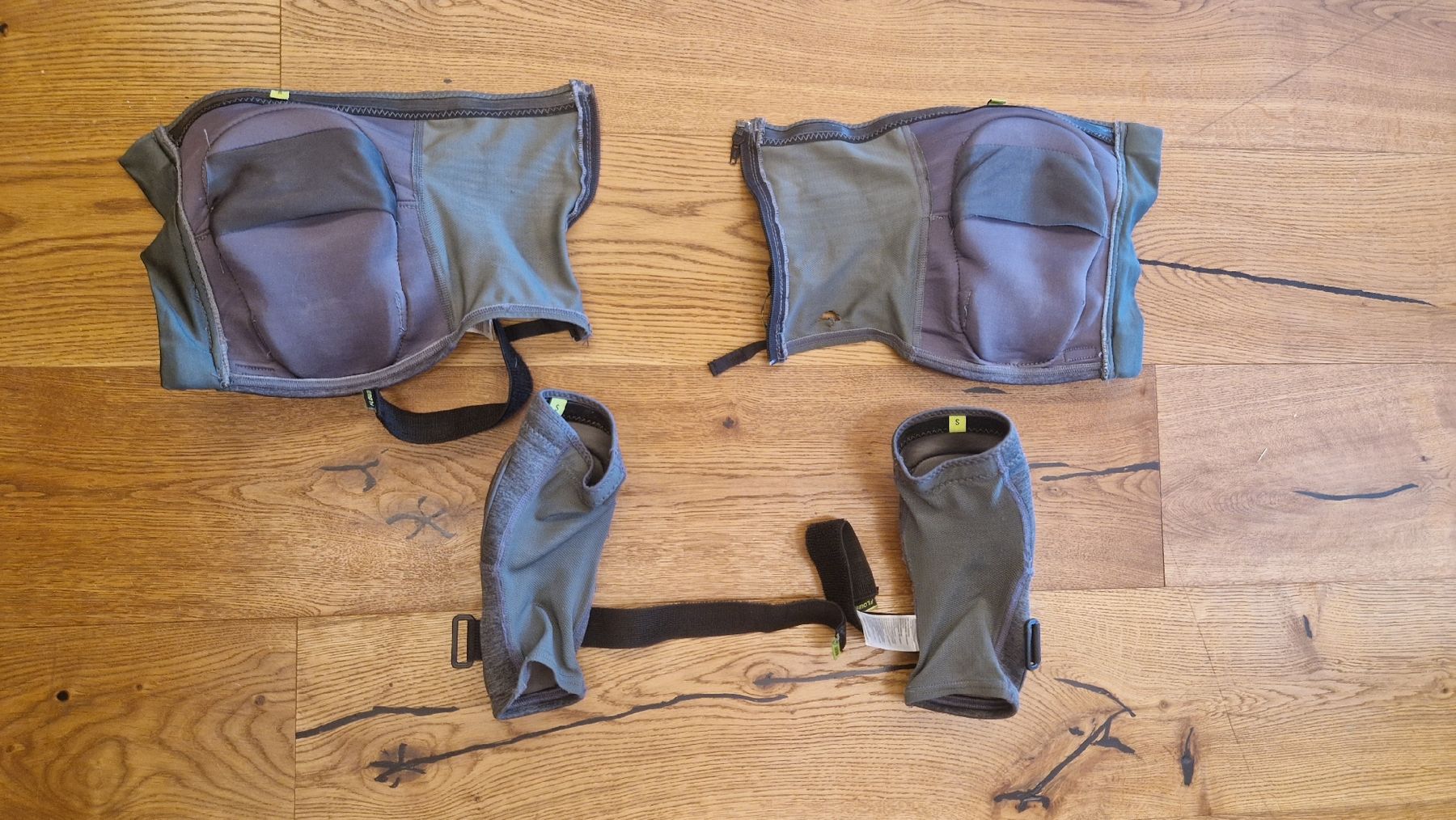 IXS Protections: IXS Ellbogen- + Knieschoner (Set) – D'occasion à Thunstetten par Cyberwurst 3