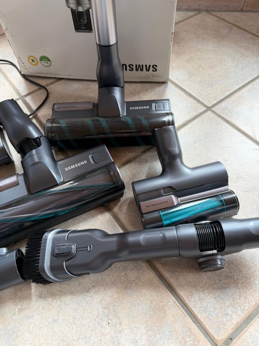 Samsung Staubsauger & Zubehör: Akkustaubsauger Samsung Jet 90 – Gebraucht aus Aeschi b. Spiez von nad_q6z2 1
