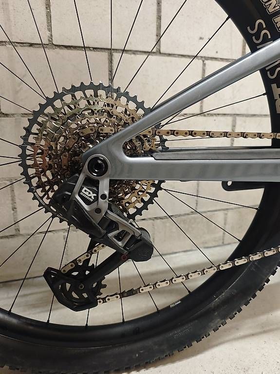 Biciclette: Canyon Lux Trail CF9 gr. M – Usato da Chur venduto da Armstrong02 3