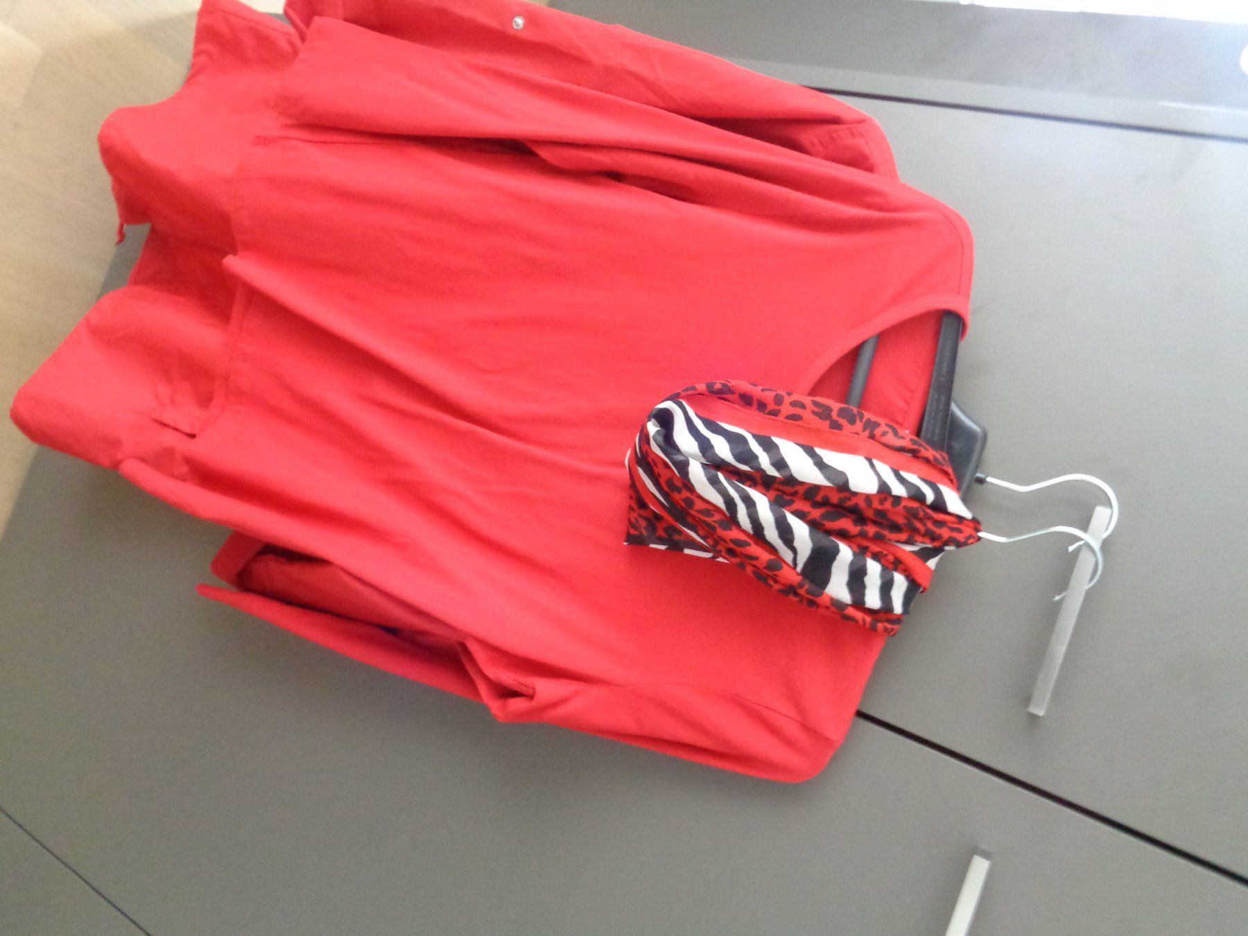 Lotti di vestiti: Garderobe Ton in Ton Gr. M / L – Usato da Bern venduto da Mobi98