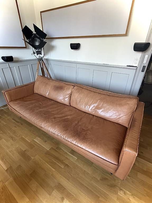 Sofas: Ledersofa von Interio - hellbraun – Gebraucht aus Winterthur von FloZound