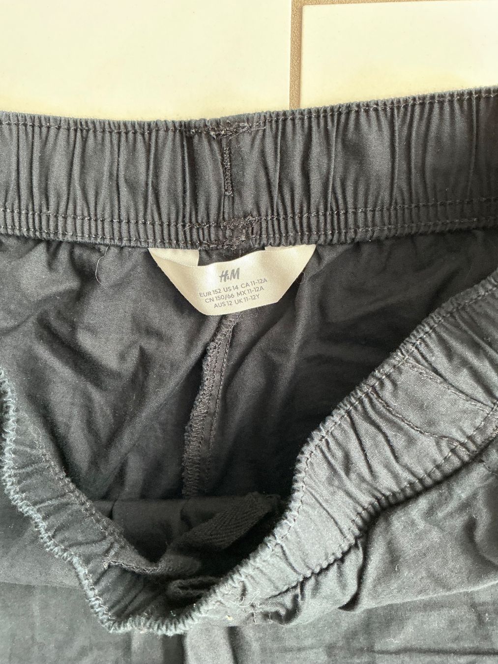 H&M Pantaloni: Shorts Gr.152 von H&M – Usato da Biel-Benken BL venduto da Sahra1 1