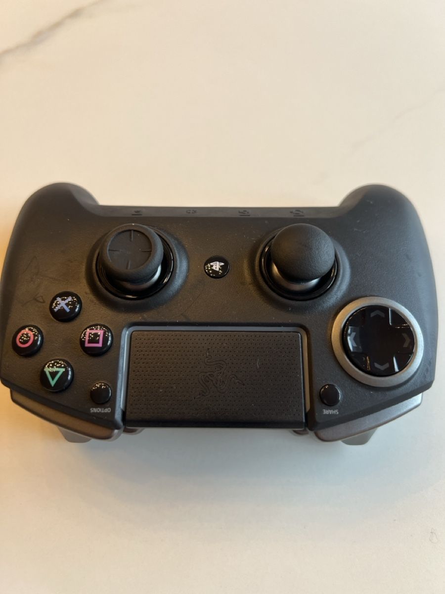 Razer Controller: Razer Raiju Ultimate Wireless PS4 Controller - Schwarz – Neu (gemäss Beschreibung) aus Wollerau von Plakatfreund 1