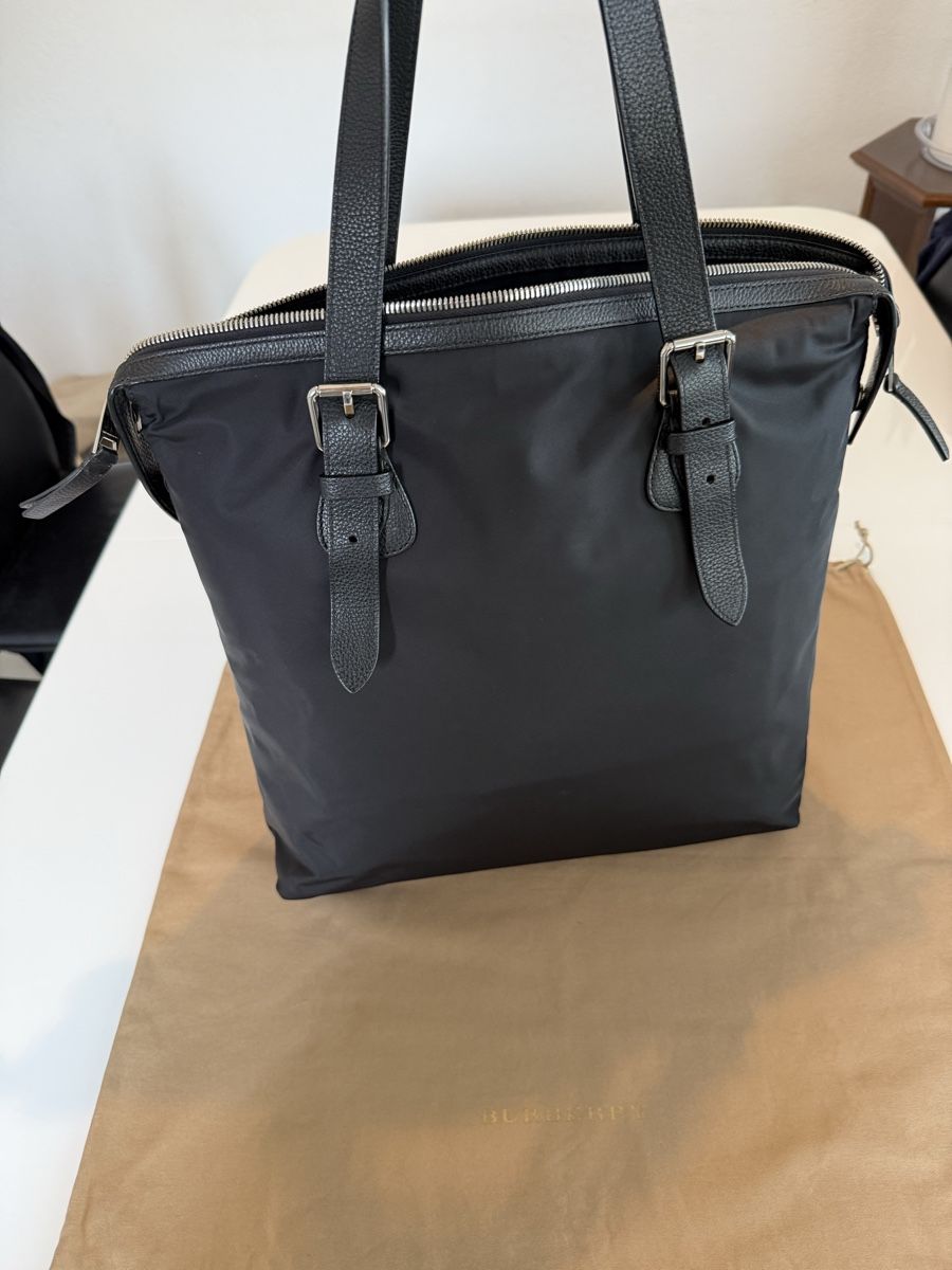 Burberry Borse: Handtasche Burberry – Usato da Ueken venduto da salomon.t9 2