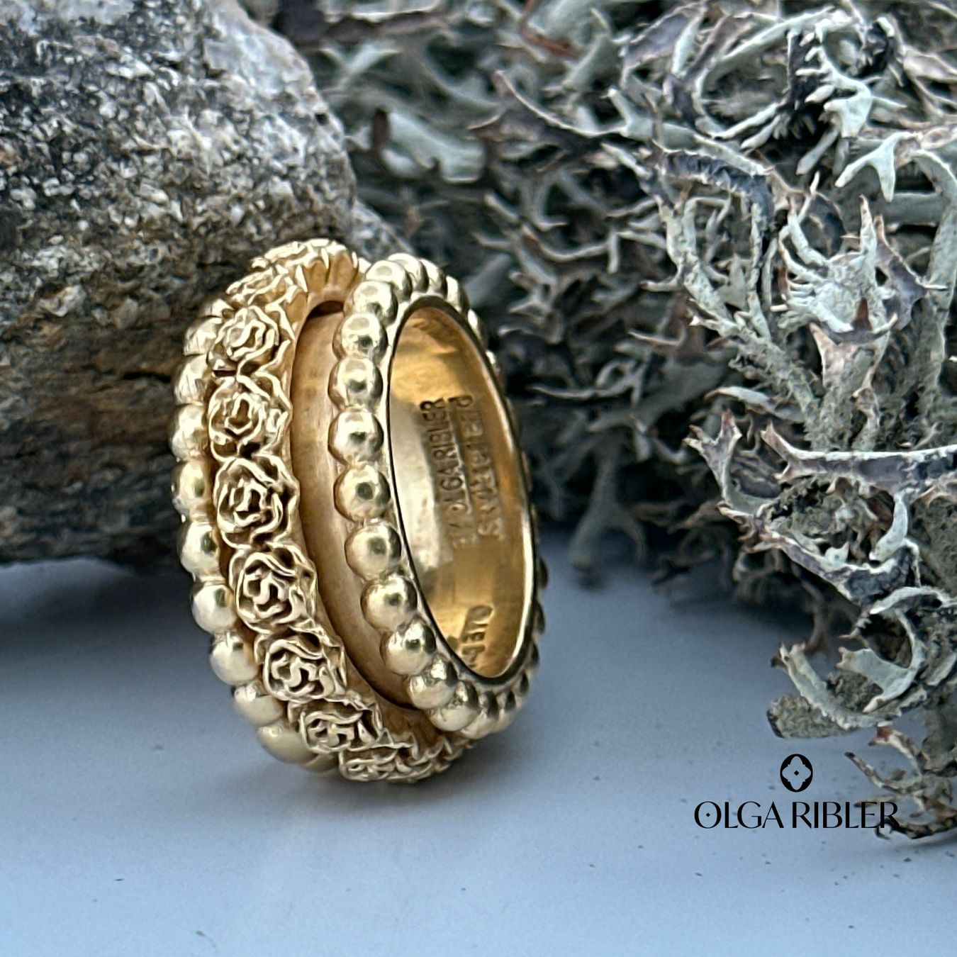 Olga Ribler Anelli: Statement 11 mm breiter Moving Ring mit Rosenmotiv Gr56 – Nuovo (secondo la descrizione) da Luzern venduto da Schmuckoutlet 3