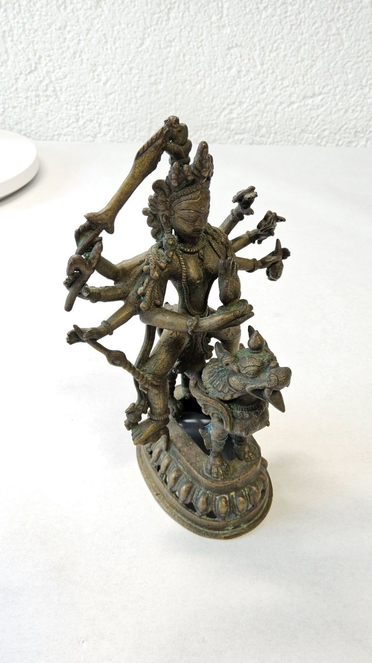 Figuren: Ancienne sculpture en bronze – Gebraucht aus Malleray von Frederic24 7