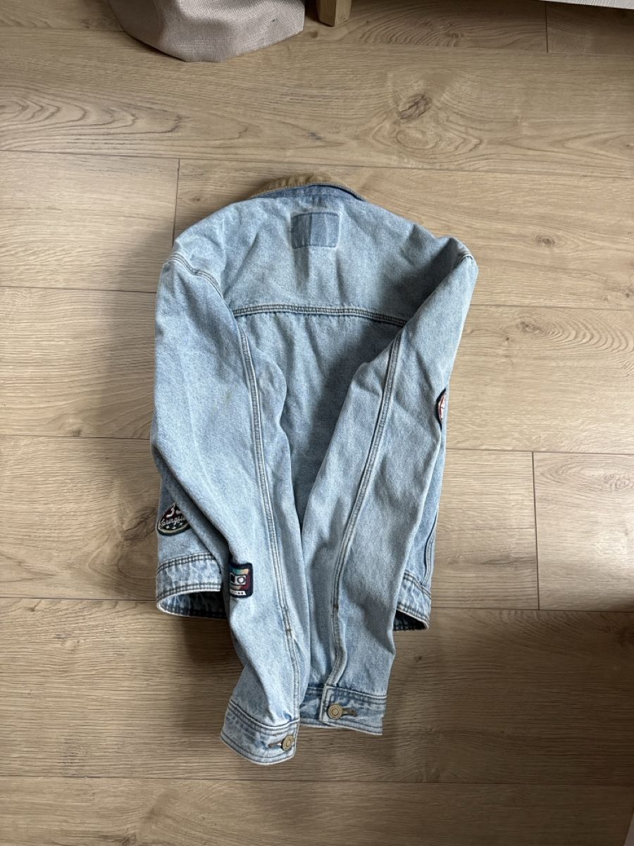 Vestes: Veste en jean L – Neuf (Voir description) à Belmont-Lausanne par Michelle_Srdr_ 1