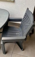4 Stühle aus Kunststoff Dunkelgrau für Outdoor
