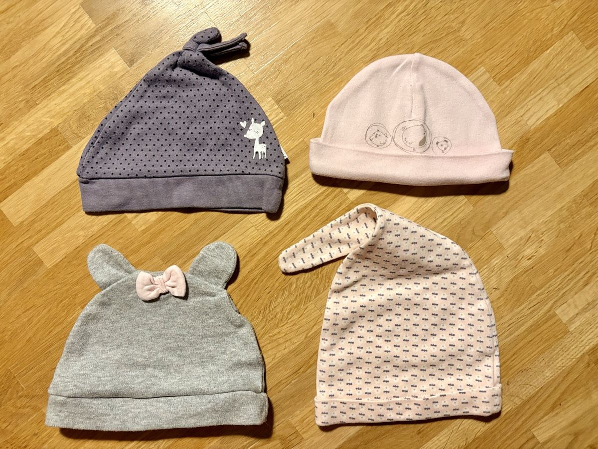 Berretti & Sciarpe: Baby-Mütze – Usato da St. Gallen venduto da Sonja-SG