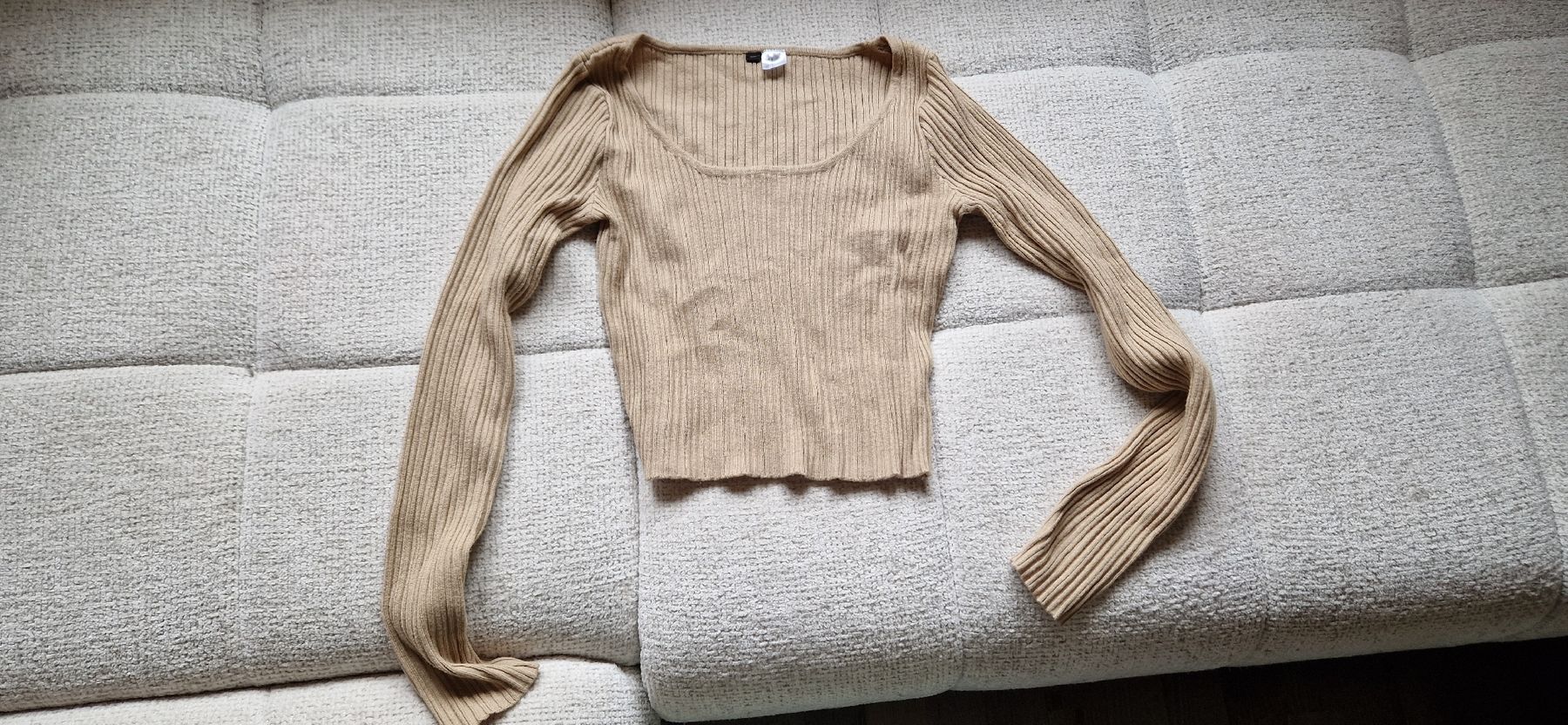 H&M Maglioni & Felpe: Damen Rippenpullover Camel Gr. S – Usato da Jakobsbad venduto da jube.schmid
