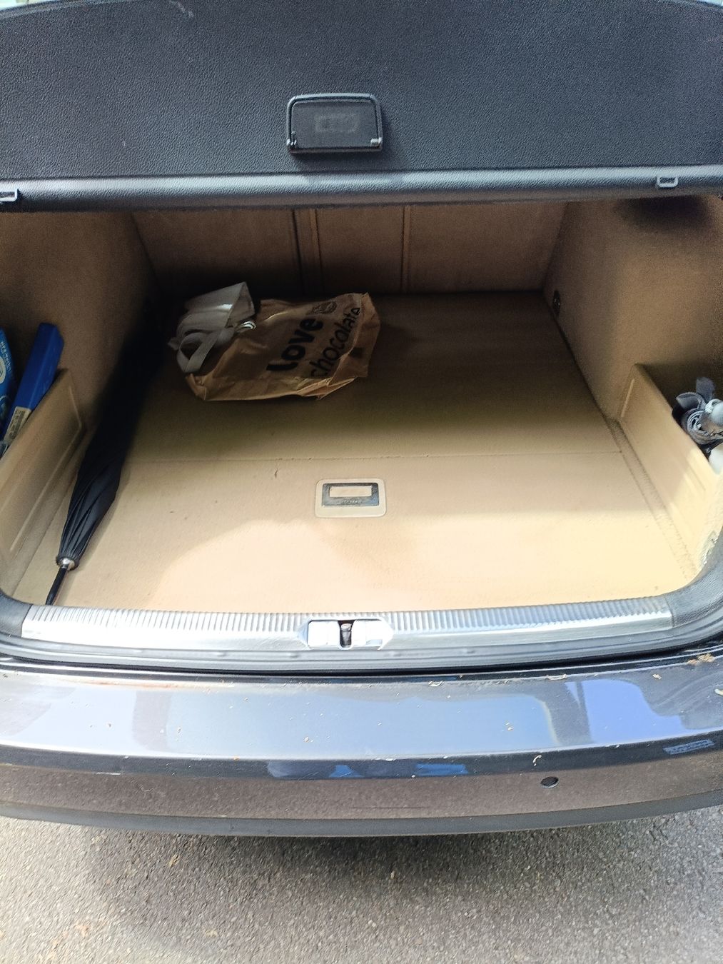 Autos: VW Passat Benzin  – D'occasion à Sihlbrugg par Z...D 8