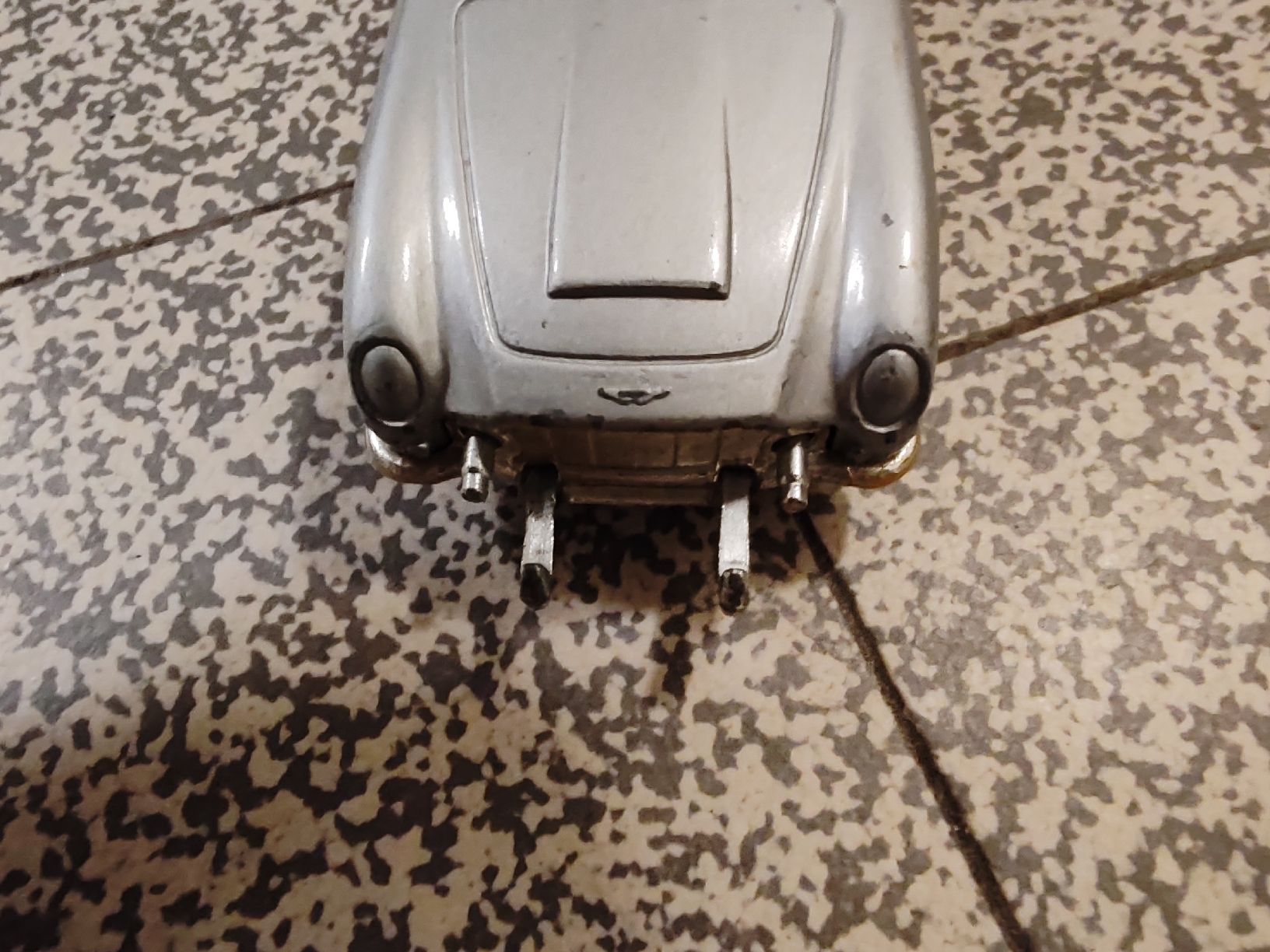 Corgi Toys Voitures modèles: Corgi 007 Aston Martin DB5 silber  – D'occasion à Wila par neu_s8qs 5