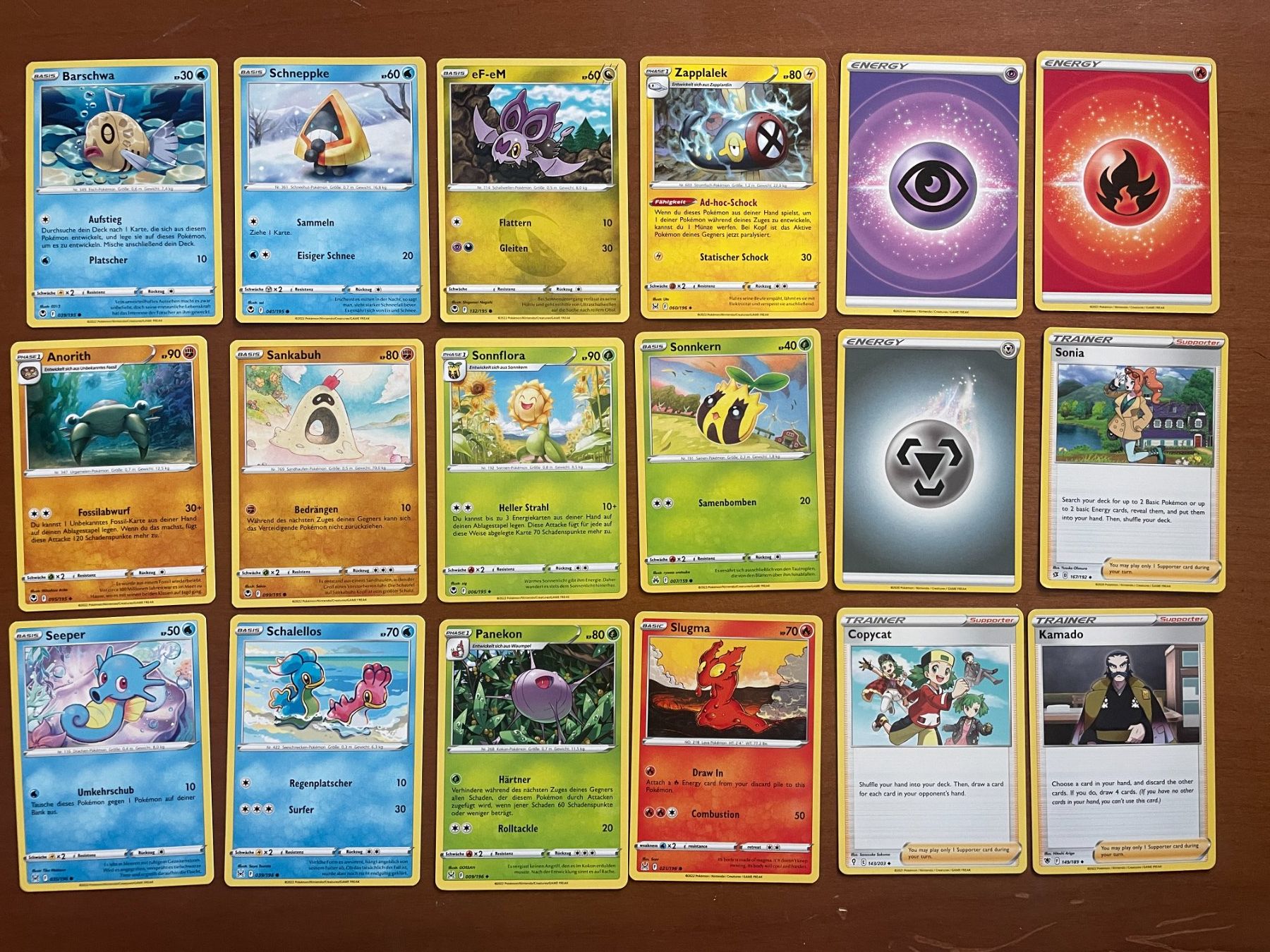 Pokémon Carte collezionabili: Pokemon Karten Set (Versand gratis) – Nuovo (secondo la descrizione) da Chur venduto da Angerson
