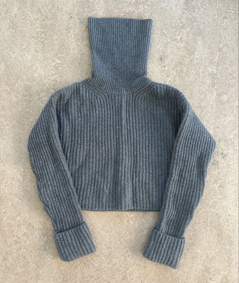 H&M Pulls & Sweat-shirts: H&M Premium Selection Woll-Kaschmir Rollkragenpullover – D'occasion à Schaffhausen par ale_gx7r