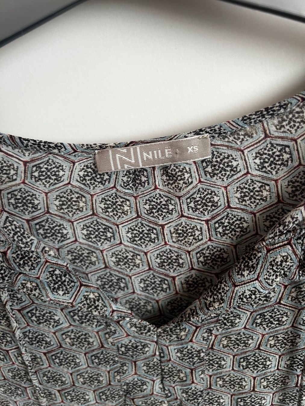 Nile Blusen: Nile Bluse gr XS 100% Viskose – Gebraucht aus Scherz von Mandarine8