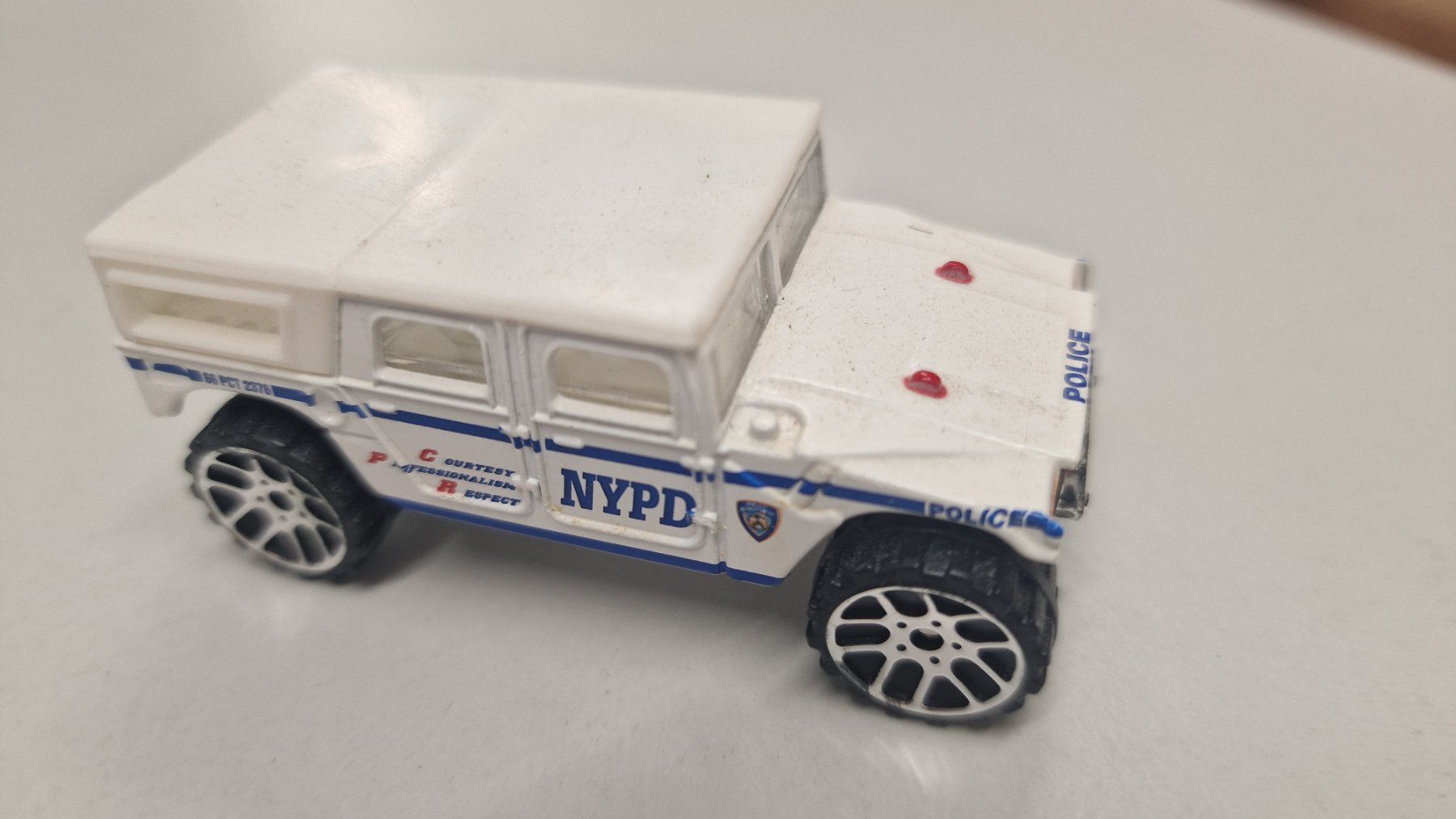 Voitures modèles: Modellbau,  Polizeiauto NYPD, 4 Stück – D'occasion à Weisslingen par and-lo73 3
