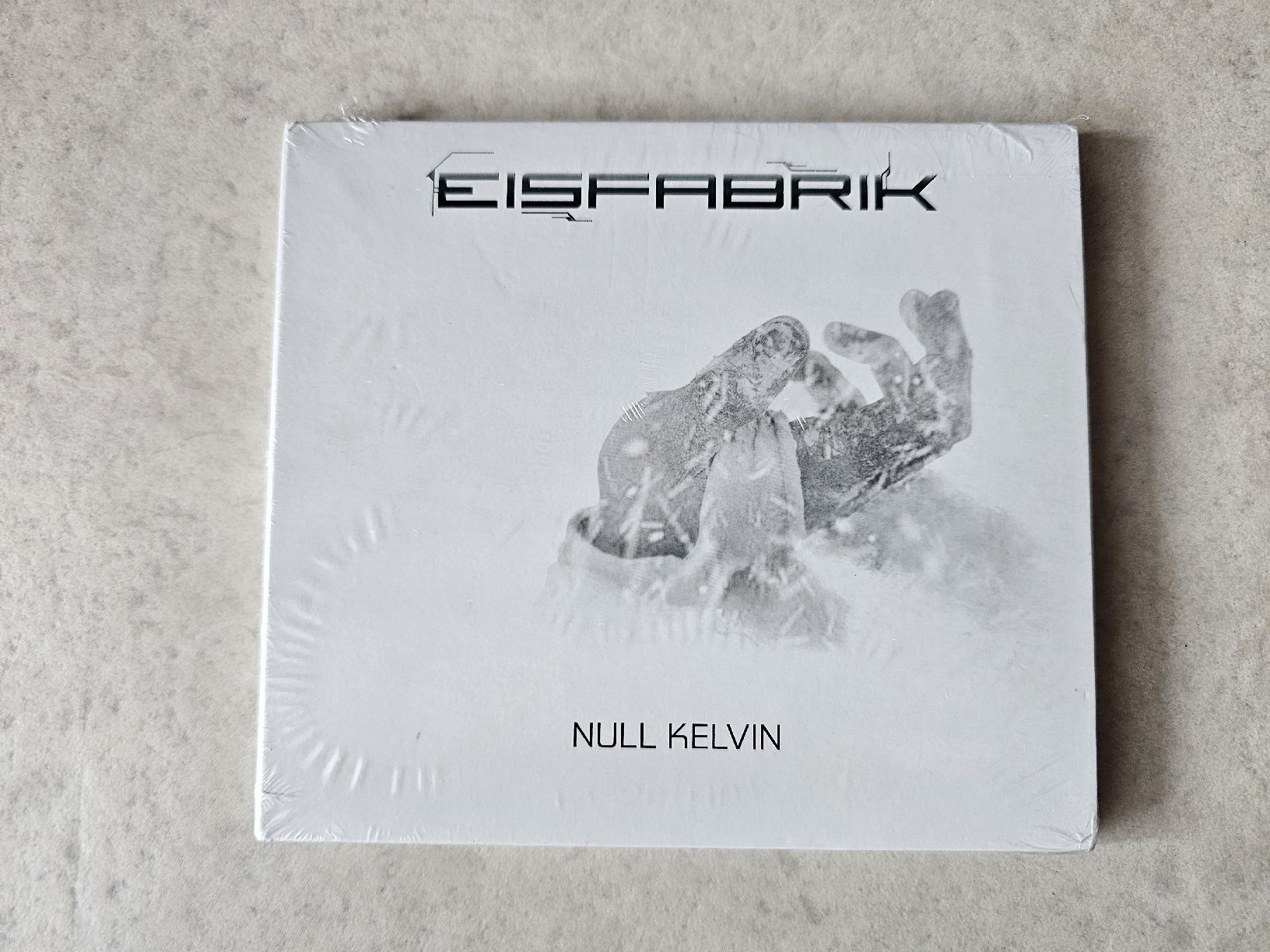 CD: Eisfabrik  -  Null Kelvin  /  Fabrikneu – Nuovo e nell'imballaggio originale da Schneisingen venduto da backstore24