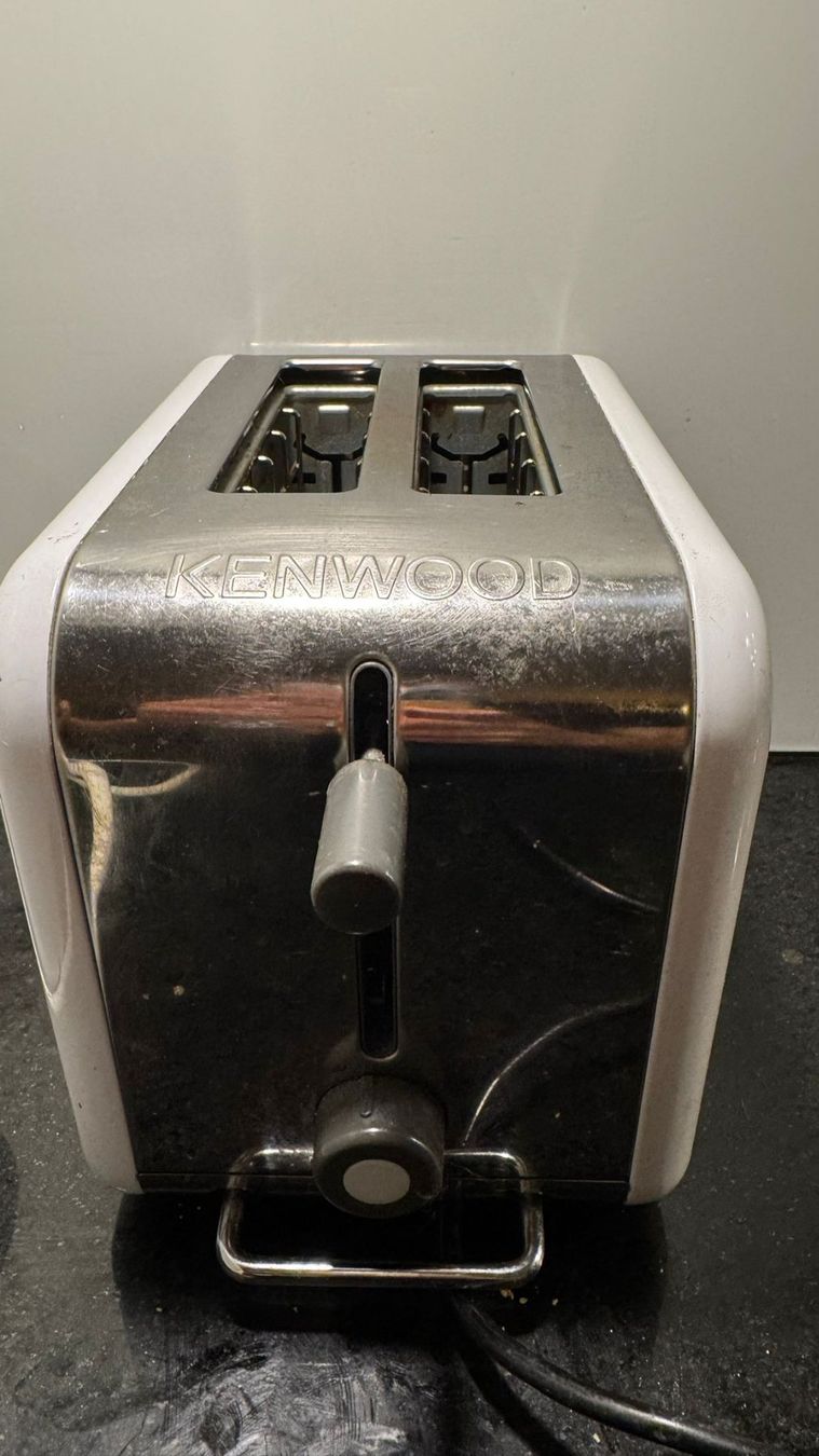 Kenwood Elettrodomestici da cucina: Kenwood kMix Toaster 2 Slice – Usato da Luzern venduto da kim_my9c 1
