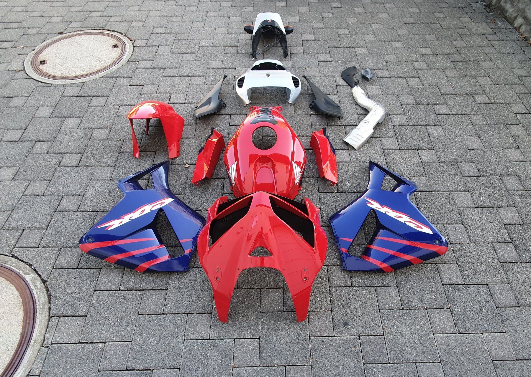 Honda Tutti i ricambio per moto: CBR 600 RR - Verkleidung (Original) – Usato da Rudolfstetten venduto da Nomad90 1