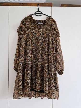 Kleid Blumen Mango