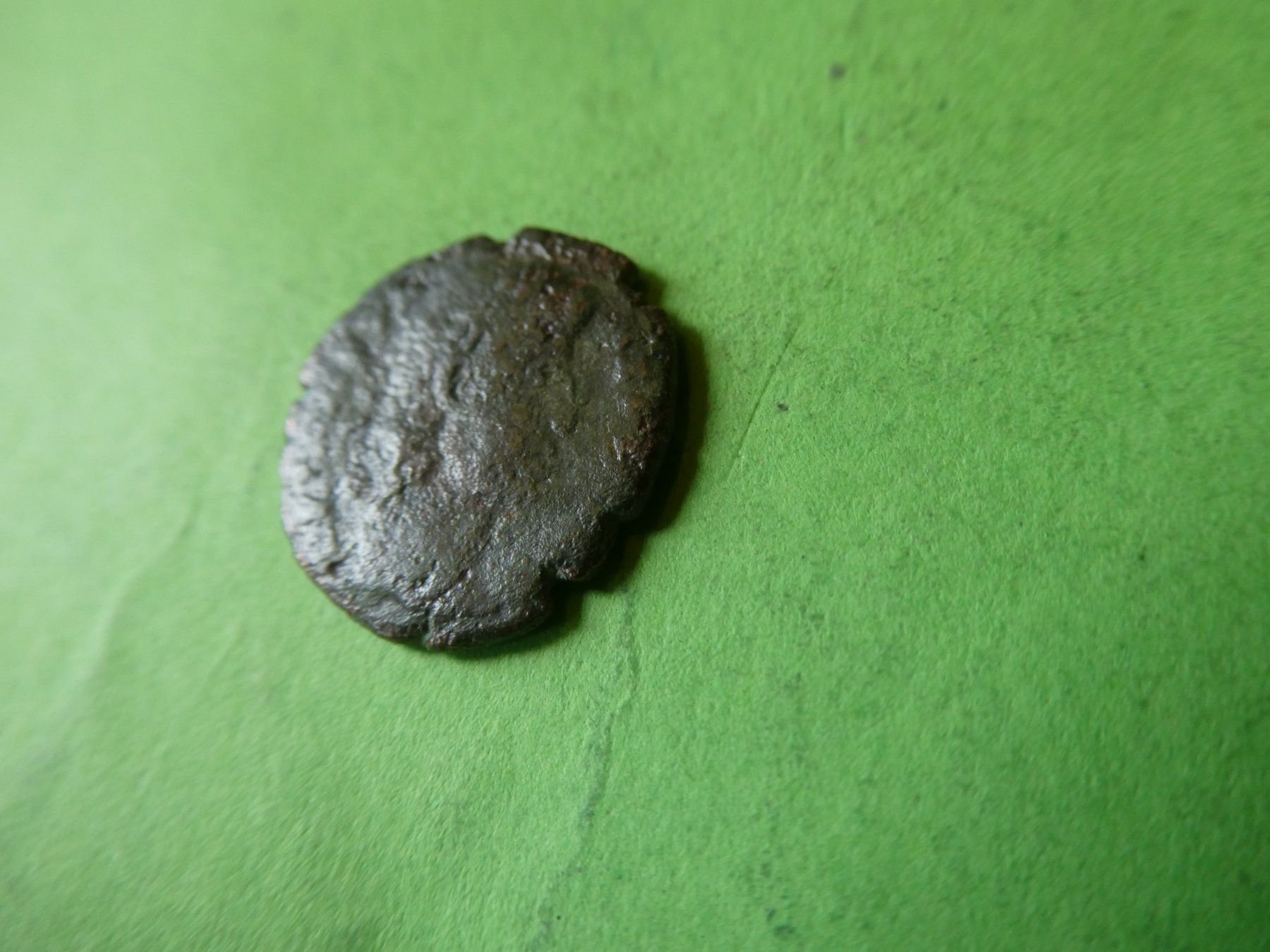 Tutti le monete: uralte Bronzemünze  16 mm     1.16 g – Usato da Hinterforst venduto da Rohusri 1