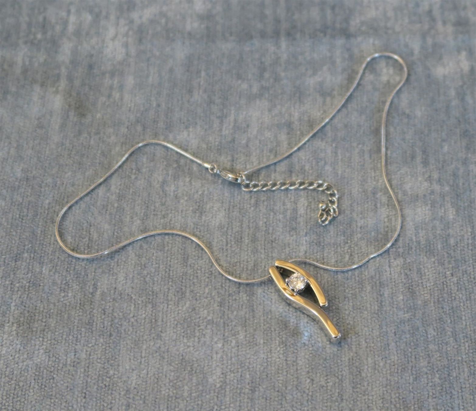 Catenine: Schlangenkette mit Anhänger – Usato da Brittnau venduto da marlenestone 1