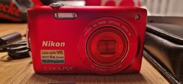 Nikon Coolpix S3300 Digitalkamera mit Zubehör!