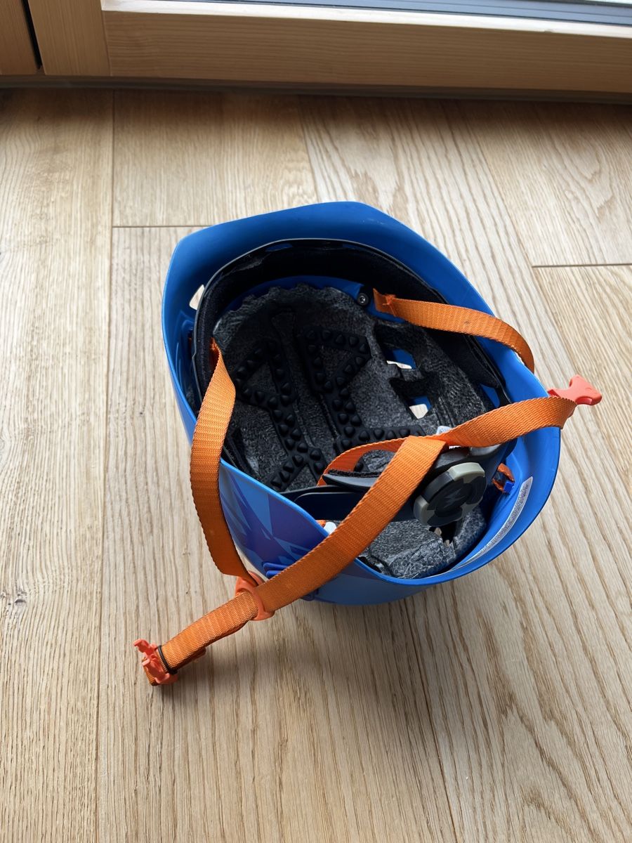 Decathlon Caschi: Kletterhelm Kinder  – Usato da Alpnach Dorf venduto da cruckstuhl 1