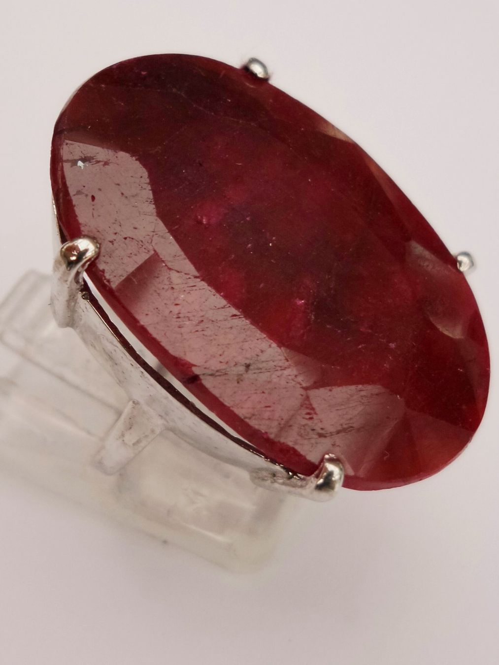 Anelli: Ring mit grossem ovalem Rubin Silber 925 neu – Nuovo (secondo la descrizione) da Zürich venduto da benedikt12 8