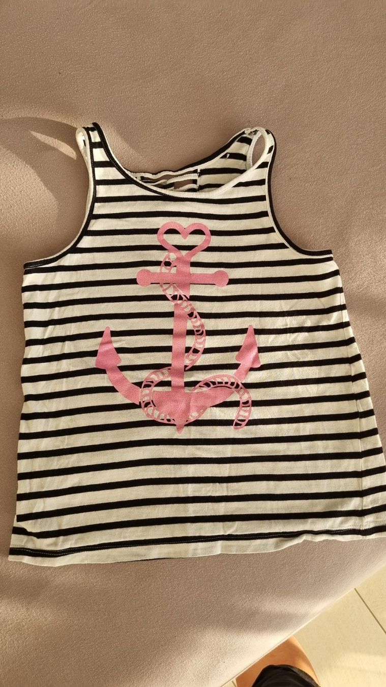 Camicette, T-shirt & Top: Tanktop 134 – Usato da Ganterschwil venduto da Nike18
