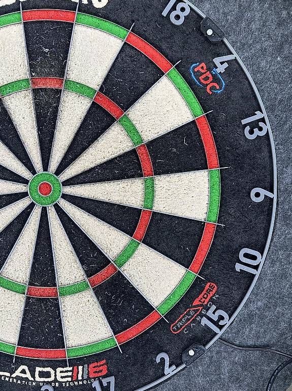 Jeux de fléchettes: Dartboard Winmau blade 6 triple core – D'occasion à Hittnau par REMATH89 1