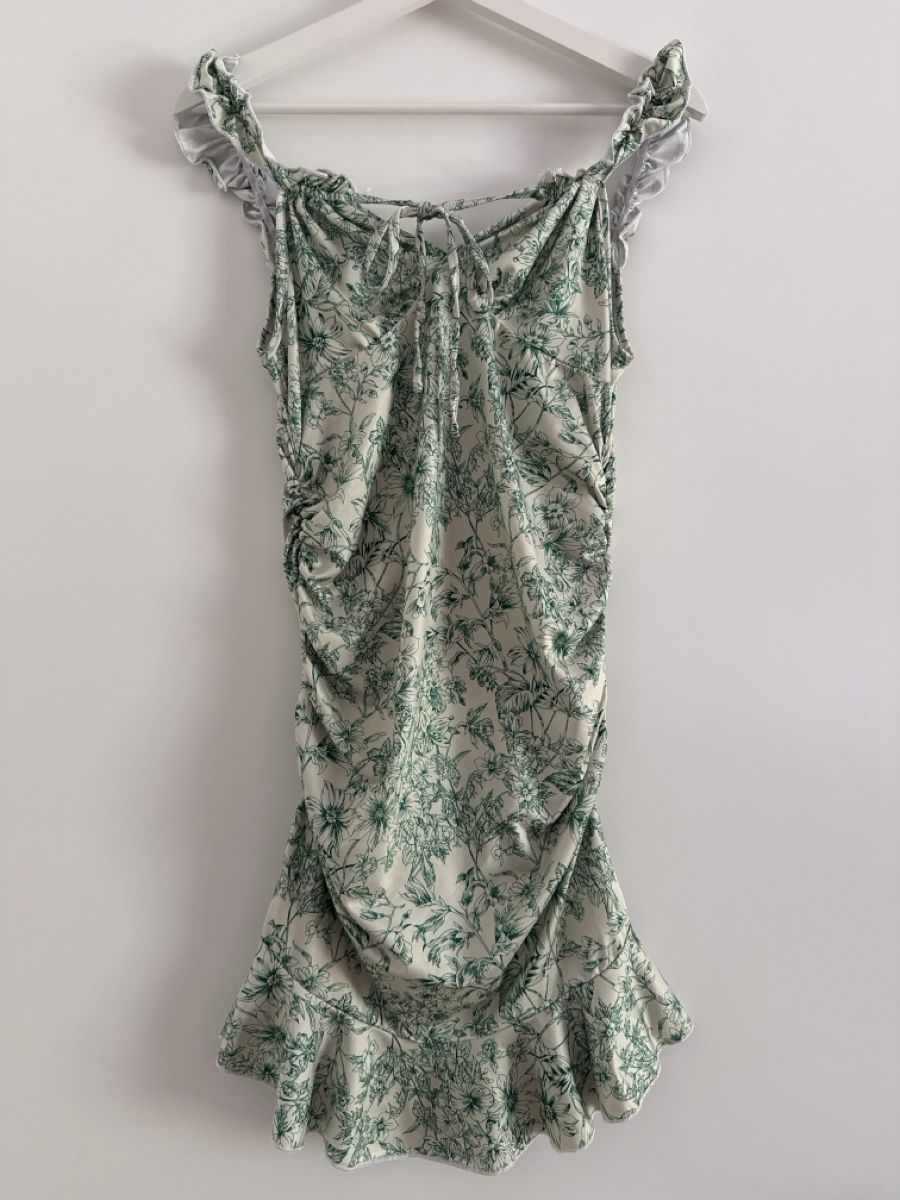 Robes: Kleid – Neuf (Voir description) à Kriens par g_b_mk7j