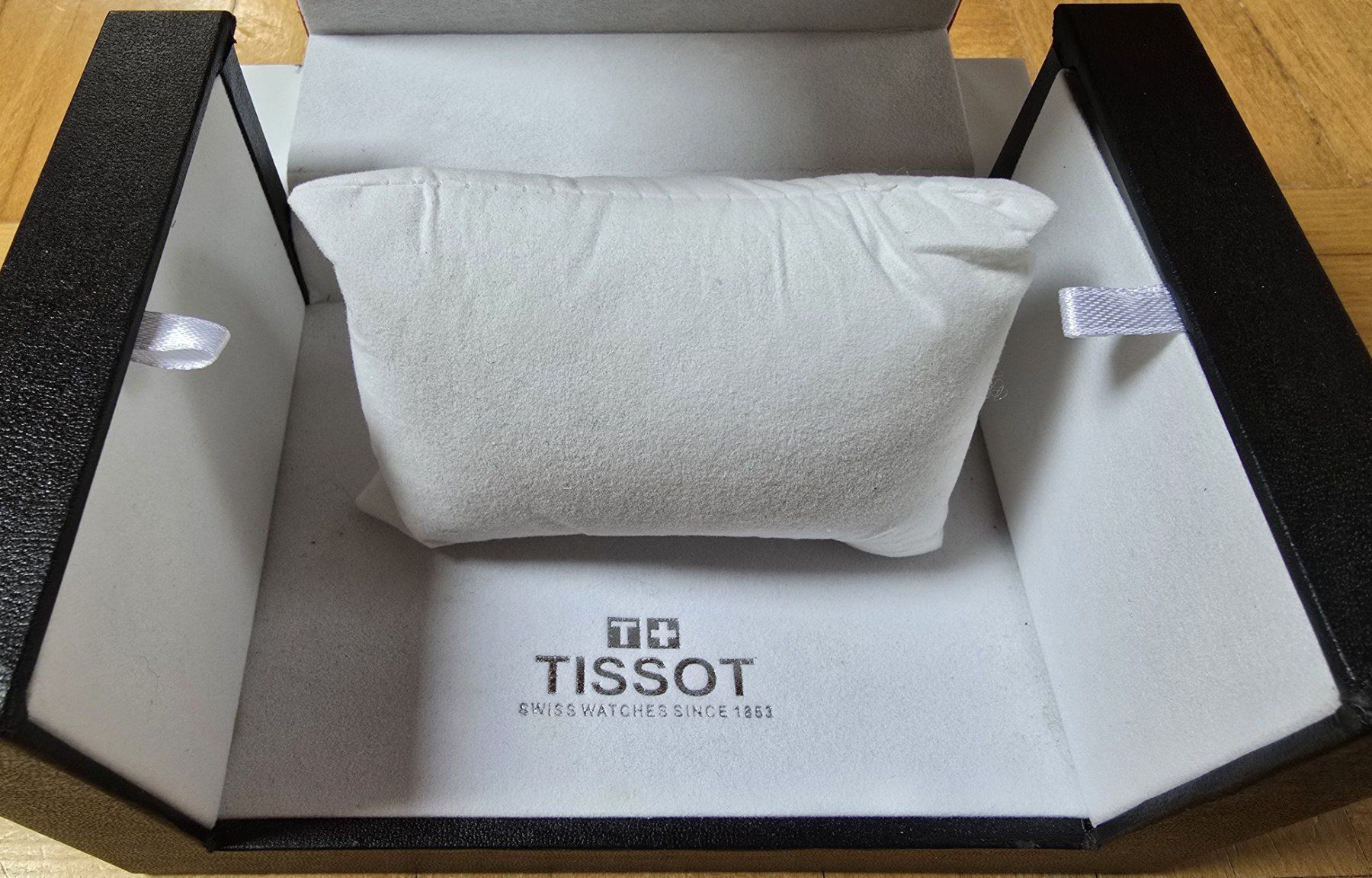 Tissot Scatole porta orologi: Tissot :  Uhrengehäuse – Usato da Froideville venduto da xXSebastienXx 2