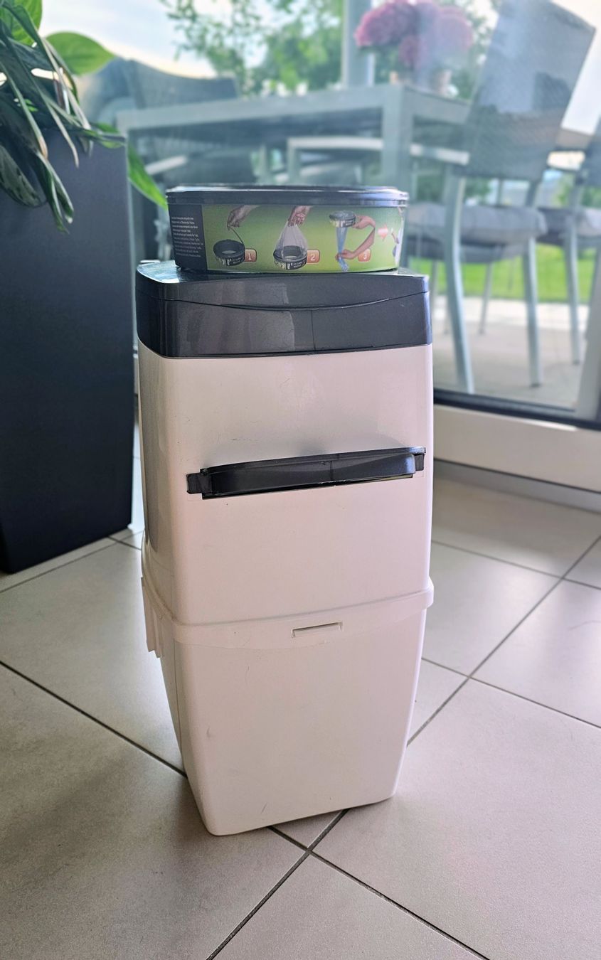 Cestini per rifiuti: Katzenstreu Entsorgungseimer - Litter Locker – Usato da Horw venduto da Luzern0210 1