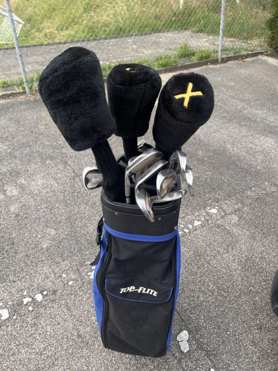 Mazze & Set: Ensemble de clubs de golf Lady Ace – Usato da Nyon venduto da NightmareTheBard