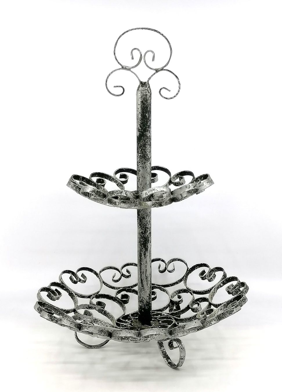Altro in Decorazioni & Accessori: Etagere aus Metall Spanien – Usato da Reinach BL venduto da fliegenrolli