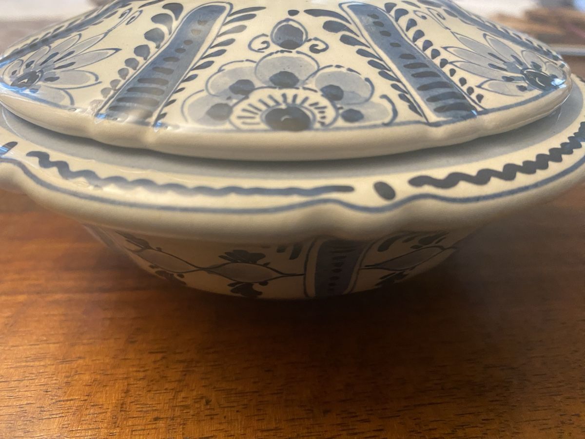 Ciotole: Delft Schale mit Deckel, handbemalt, Holland – Usato da Baden venduto da swiss-alps 2