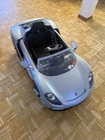 Kinderauto Elektrofahrzeug silber akzeptabler Zustand