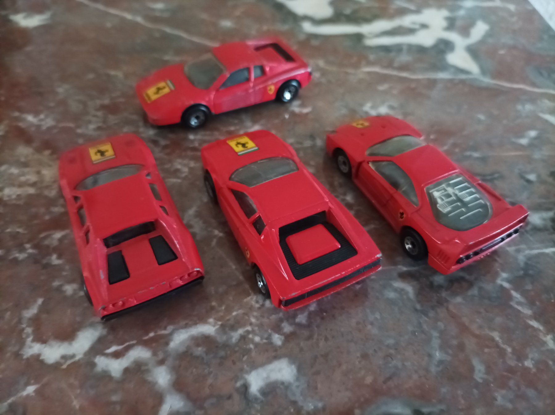 Matchbox Modellini d'auto: Ferrari 308 GTB / F40 / Testarossa – Usato da Liebefeld venduto da PoloLePoulpe 1