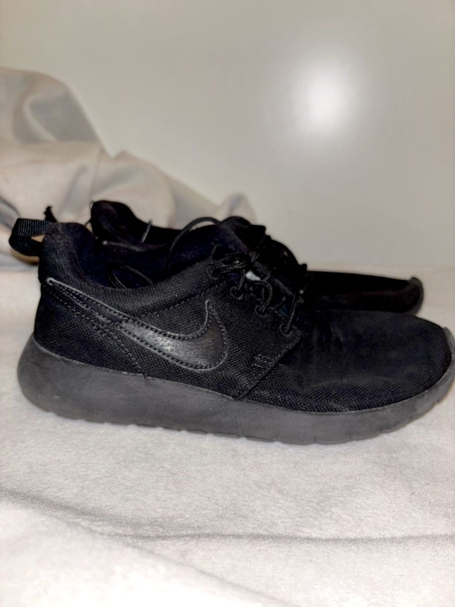 Nike Scarpe da donna: Nike Roshe One black – Usato da Luzern venduto da fer_5lyj 1