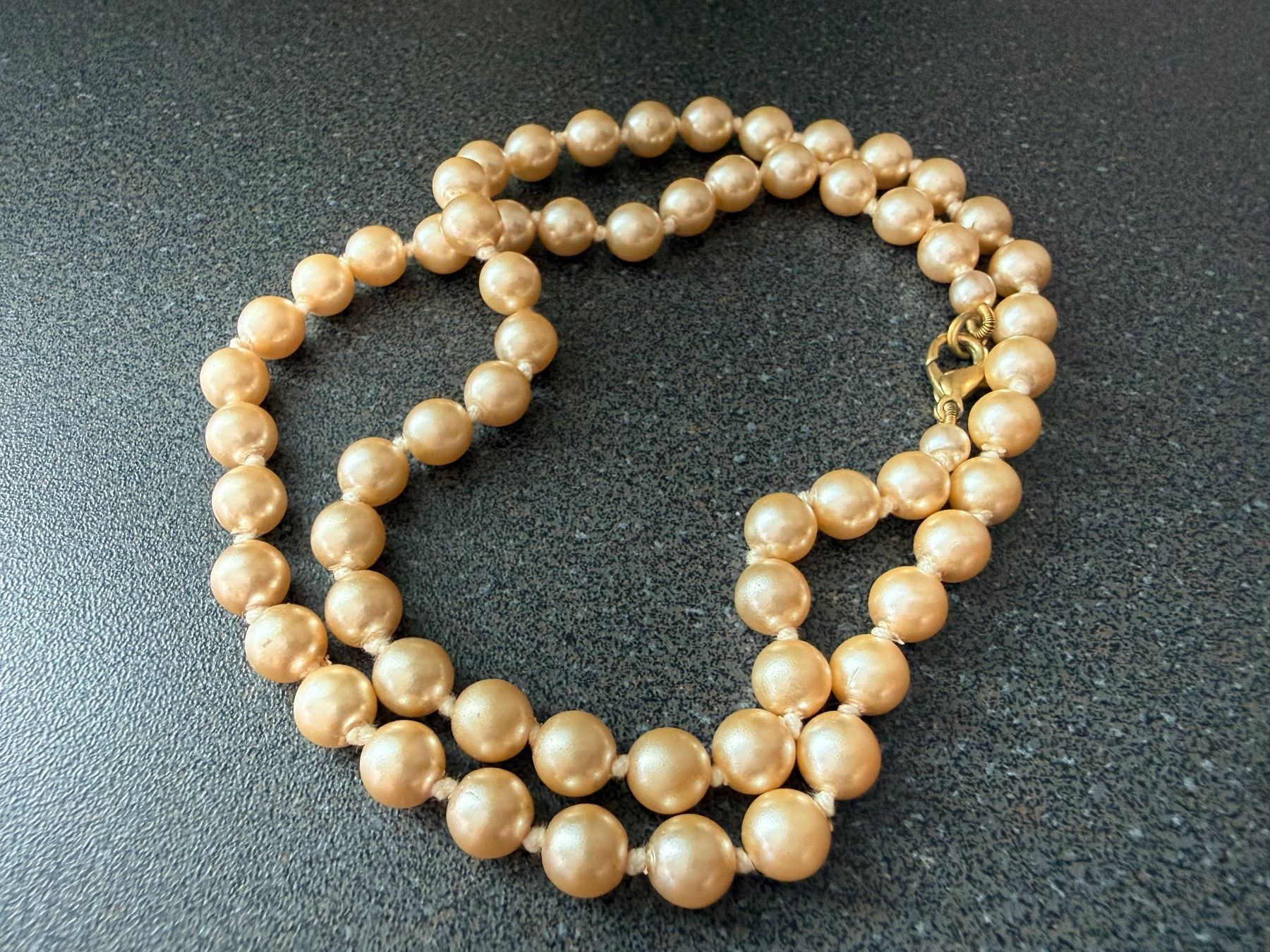Catenine: Vintage Perlenkette Creme/hellgelb – Usato da Lamone venduto da LaCantinaMagica 1