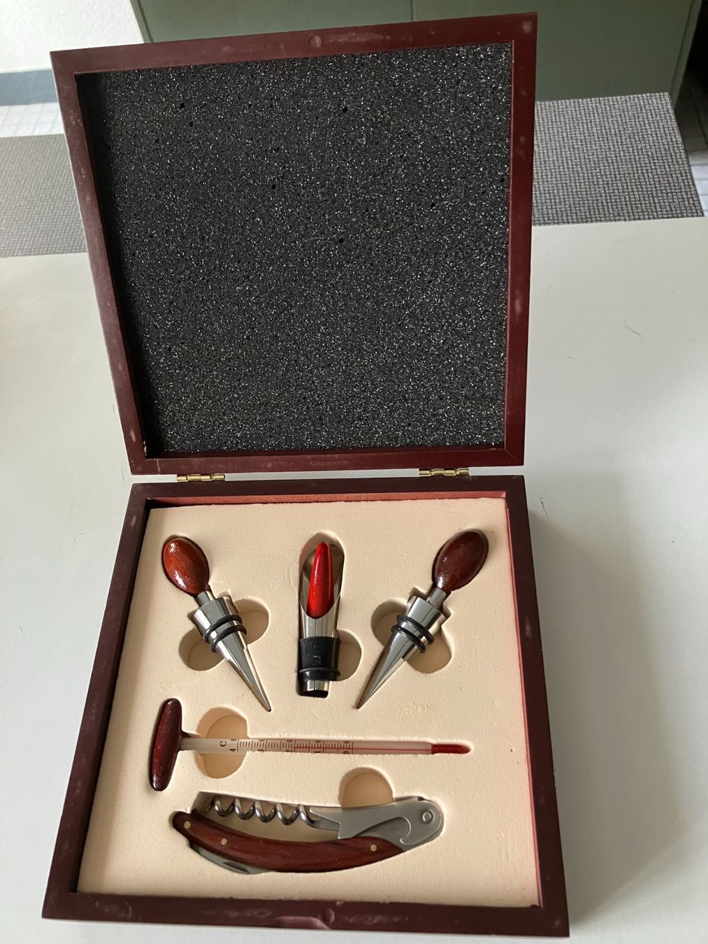 Apribottiglie & Tappi per chiusura: Sommelier-Geschenkset neu – Nuovo e nell'imballaggio originale da Aadorf venduto da heiluz15