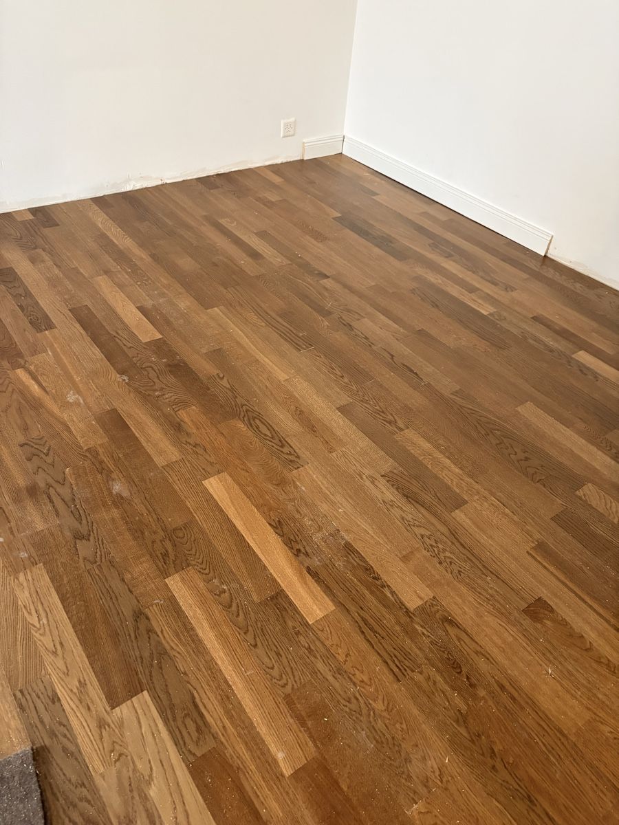 Articoli in legno: 22m2 Thermo Eichen Parkett Boden – Nuovo e nell'imballaggio originale da liestal venduto da Nshana