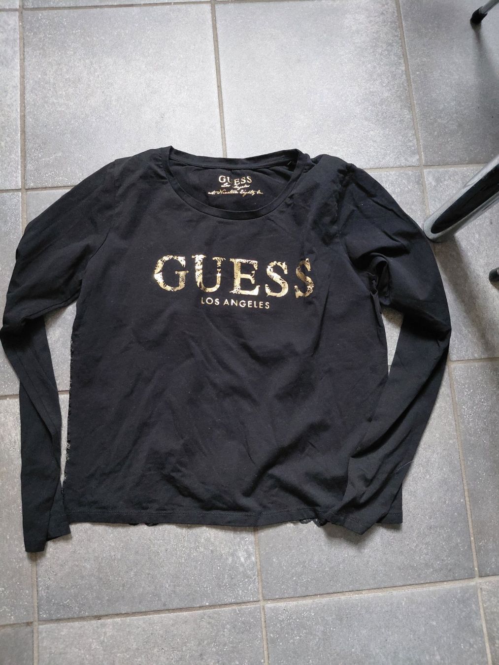 Guess T-shirt: Guess Damen Oberteil gr M – Nuovo (secondo la descrizione) da Aesch BL venduto da shiva0211