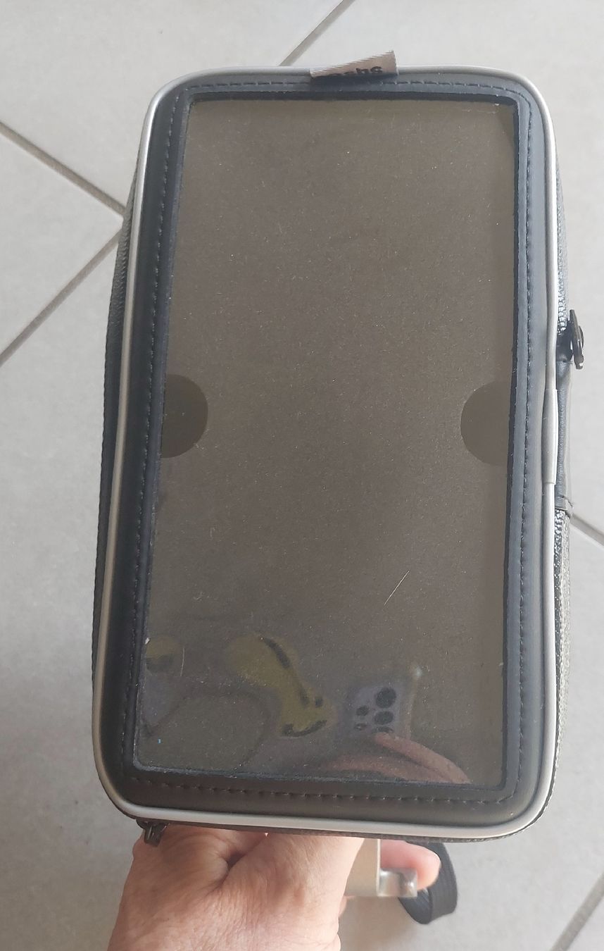 Portables: Support pour smartphone  – Neuf avec emballage d'origine à Plan-Les-Ouates par Lolothebest 3